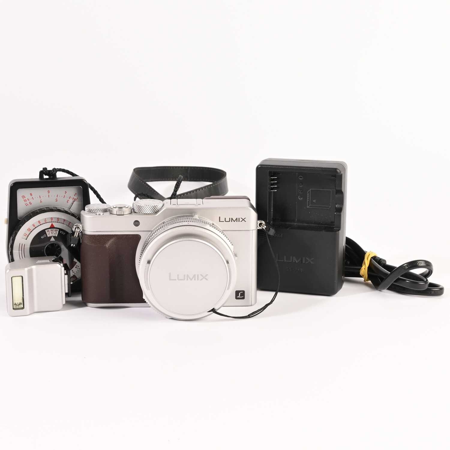 Panasonic LUMIX DMC-LX 100 16.8 MP Digitalkamera Silber