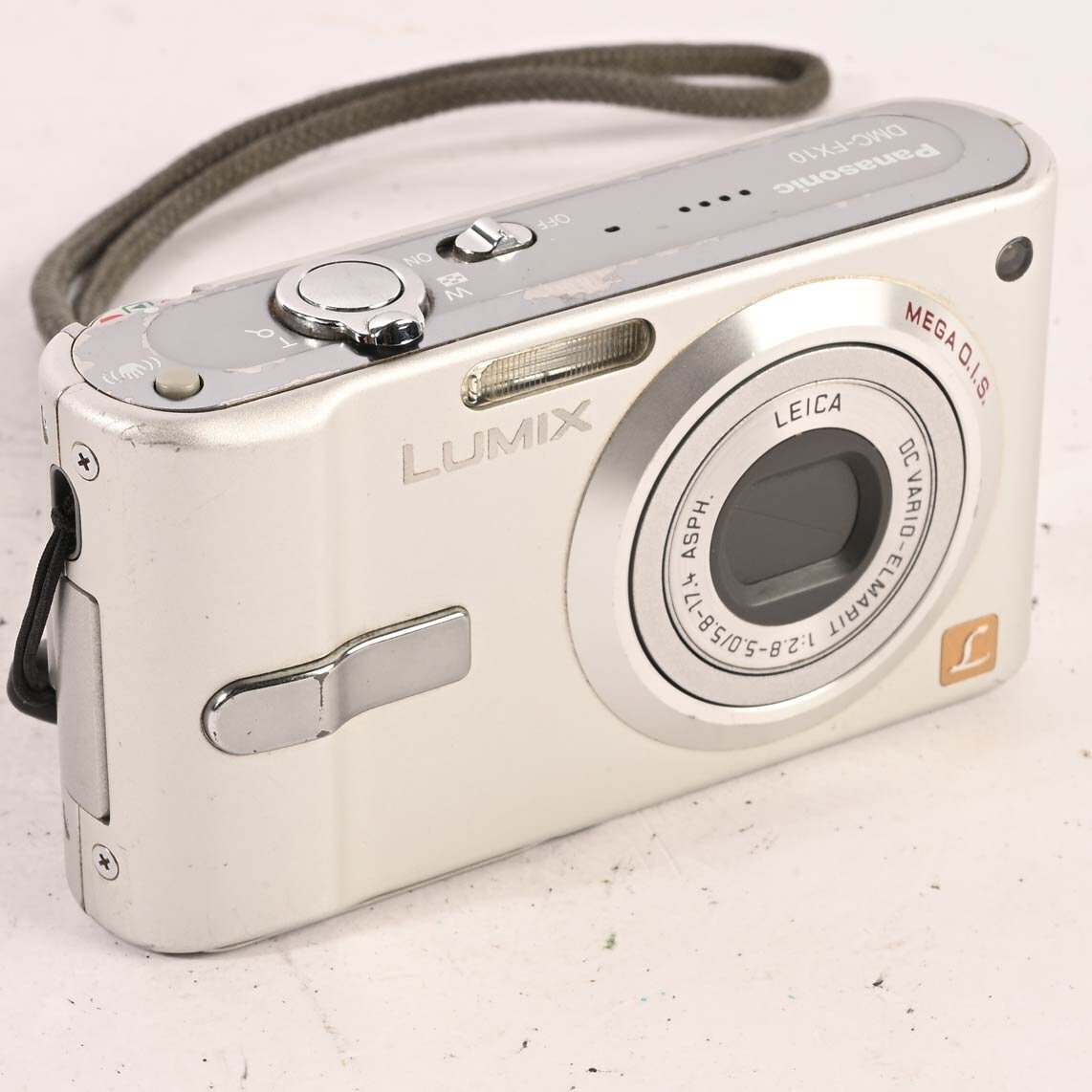Panasonic Lumix DMC-FX10 Digital Camera 6 MP, 3-fach Zoom, 2.5" Displ