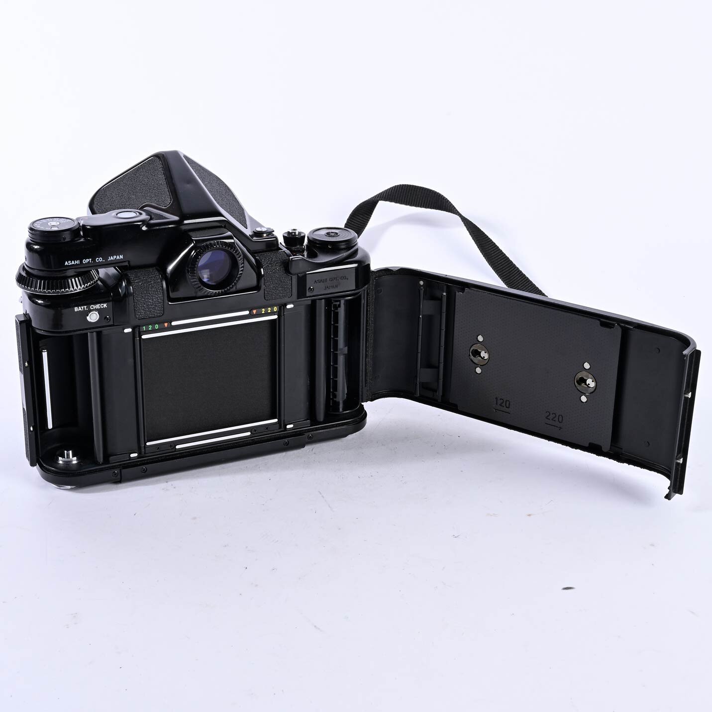 Pentax 67 TTL Prism Pentax Super-Multi-Coated Takumar 75mm F/4.5