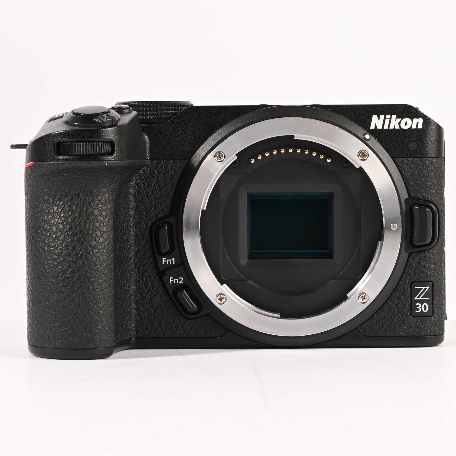 Nikon Z30 Systemkamera Kit Nikkor DX 16-50 mm VR Objektiv 6000 Auslösungen