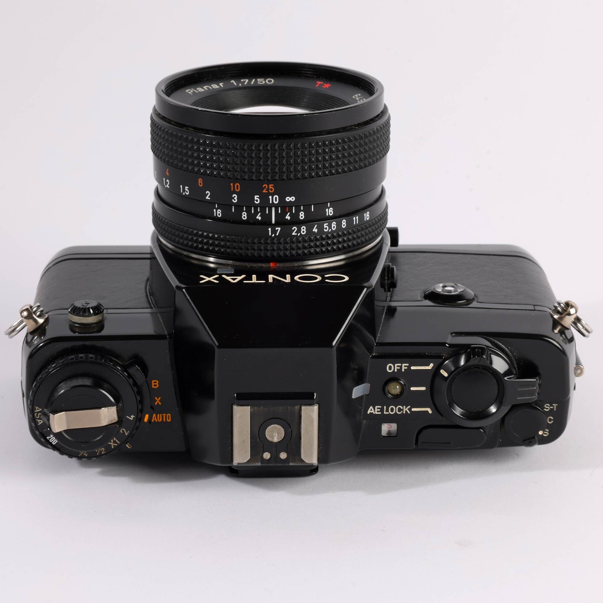 Contax 137 MD Quartz +Carl Zeiss Planar 1,7/50mm
