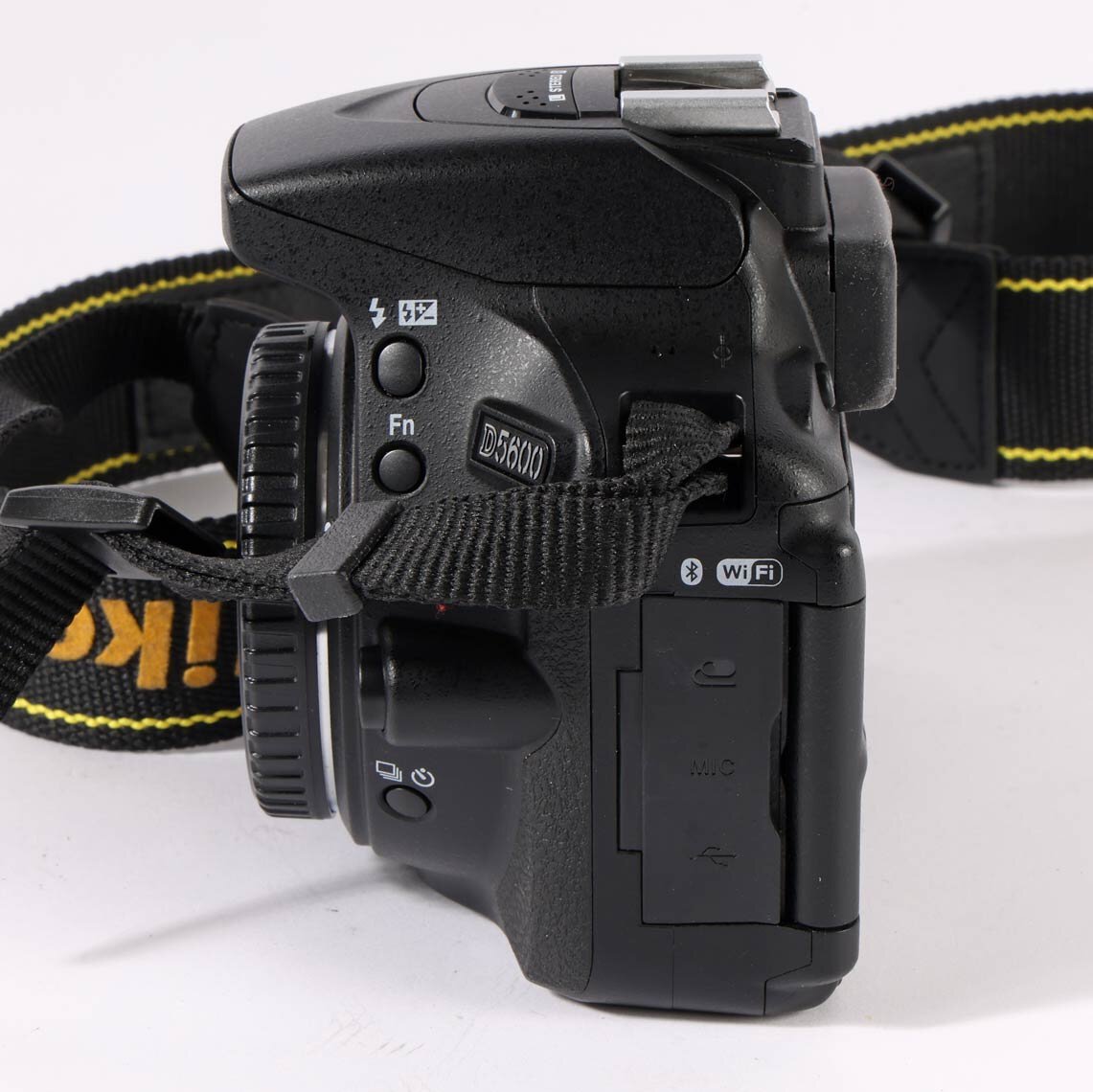 Nikon D5600 24 MP DSLR 2 5600 Auslösungen