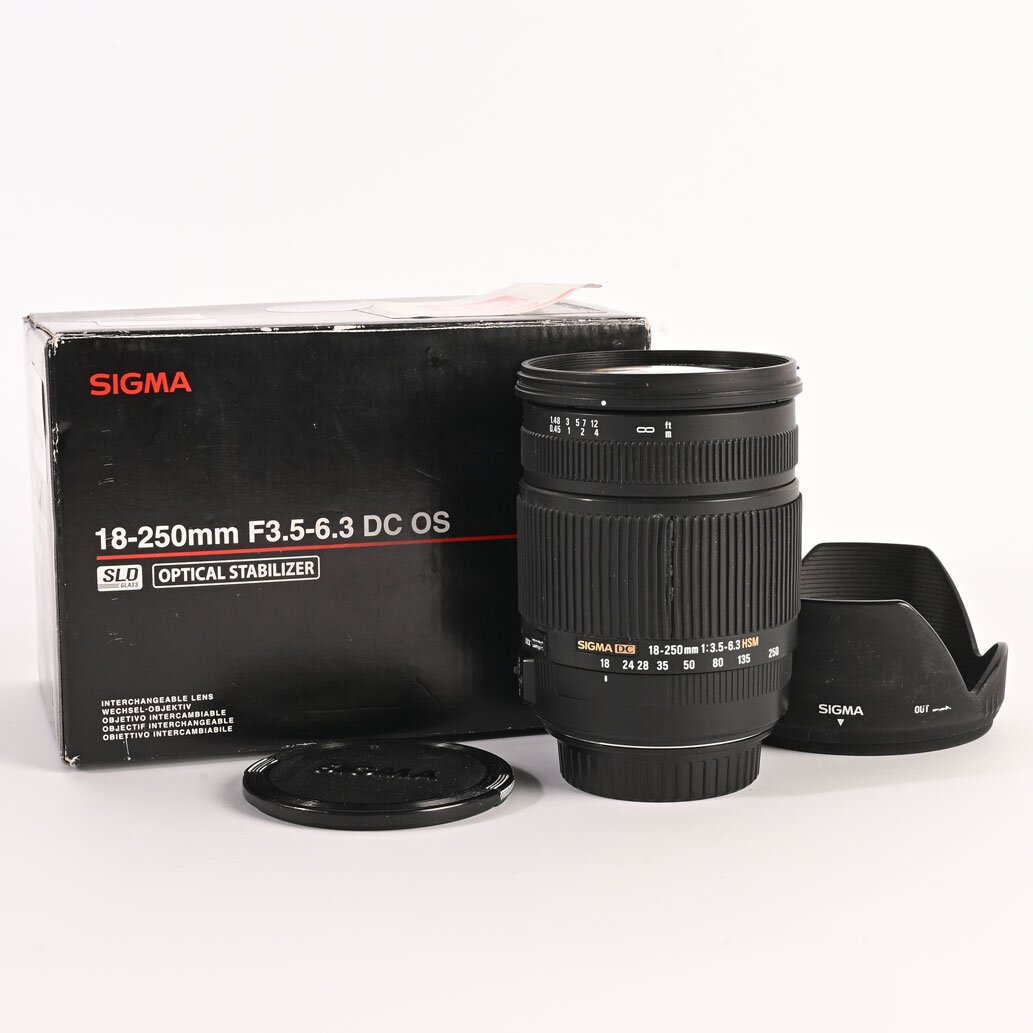 Sigma DC 18-250 mm F/3.5-6.3 OS HSM DC Objektiv Canon AF