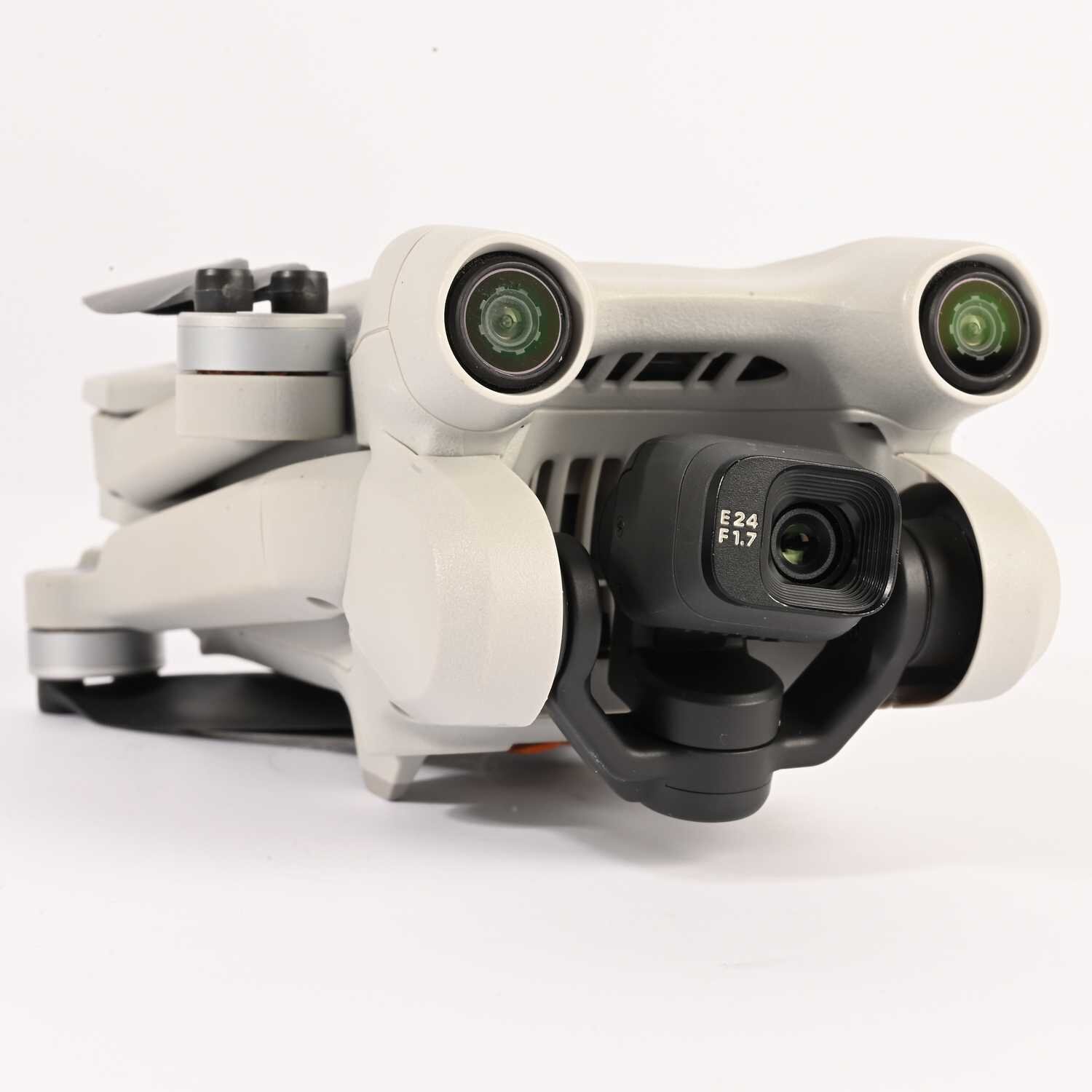 DJI Mini 3 Pro Fly More Combo