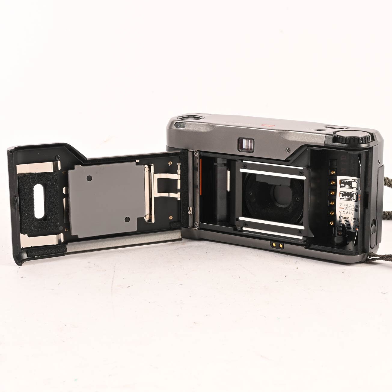 Contax T2 mit Carl Zeiss Sonnar 2,8/38 mm titan