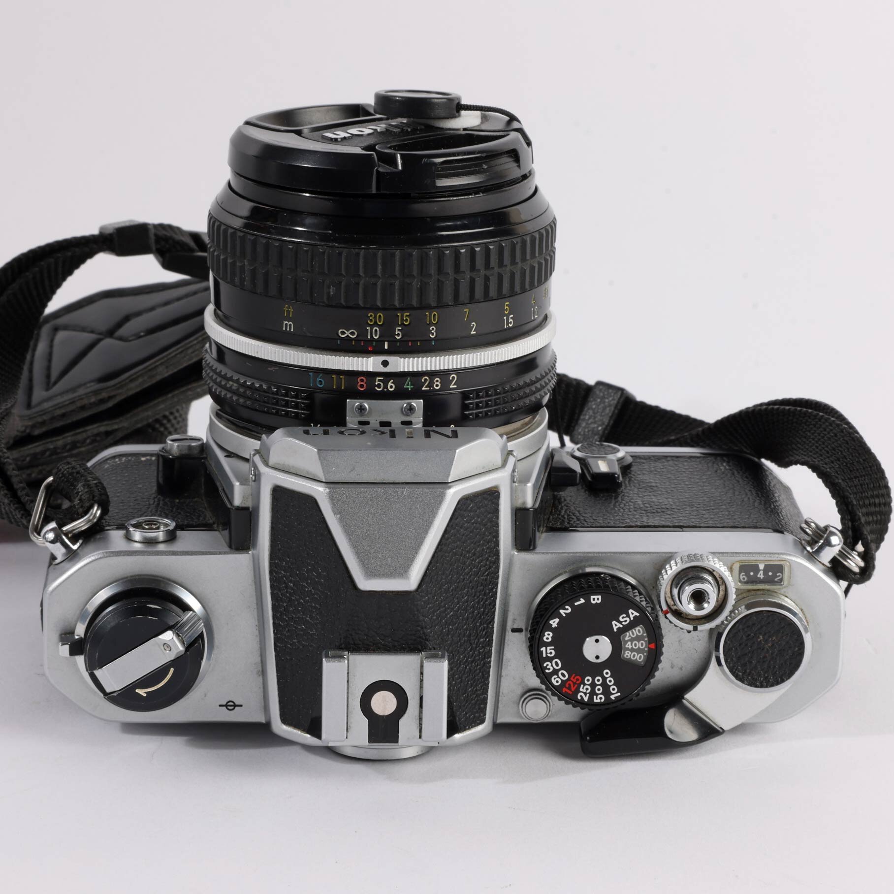 Nikon FM Analog Spiegelreflex Nikkor 2/50 mm