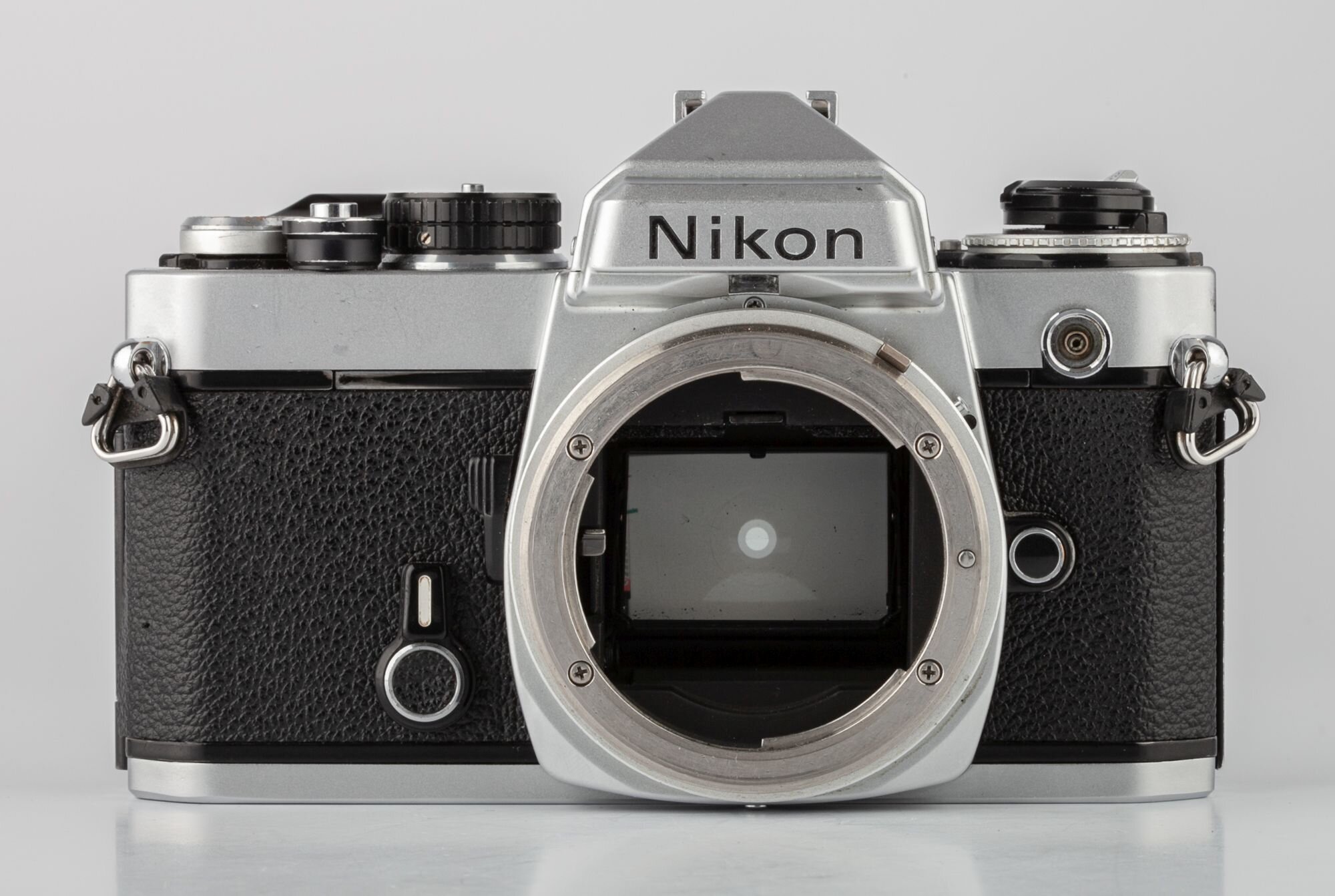 Nikon FE