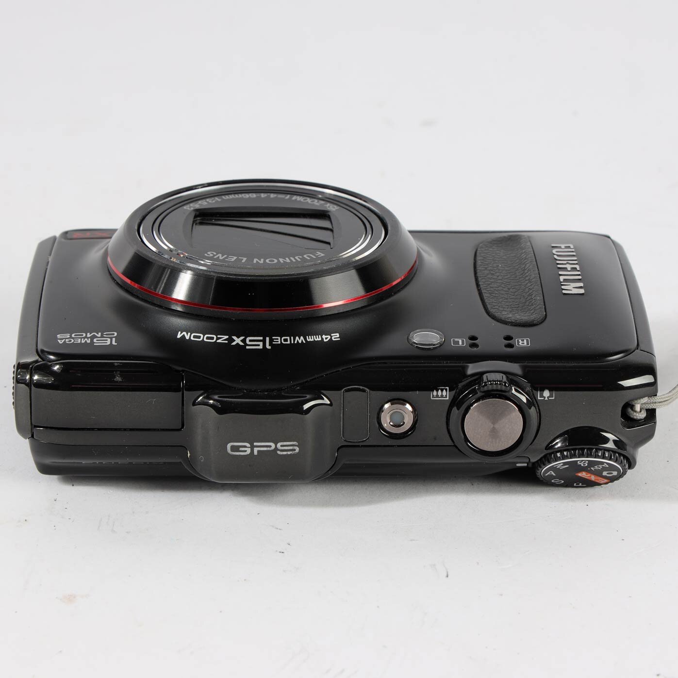 Fujifilm FinePix F550EXR 16MP GPS Digitalkamera