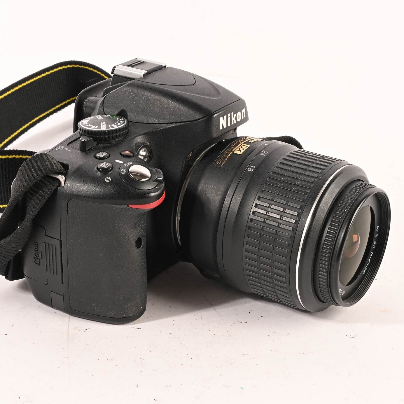 Nikon D5100 16.2 MP DSLR Digitalkamera Kit AF-S DX 18-55mm