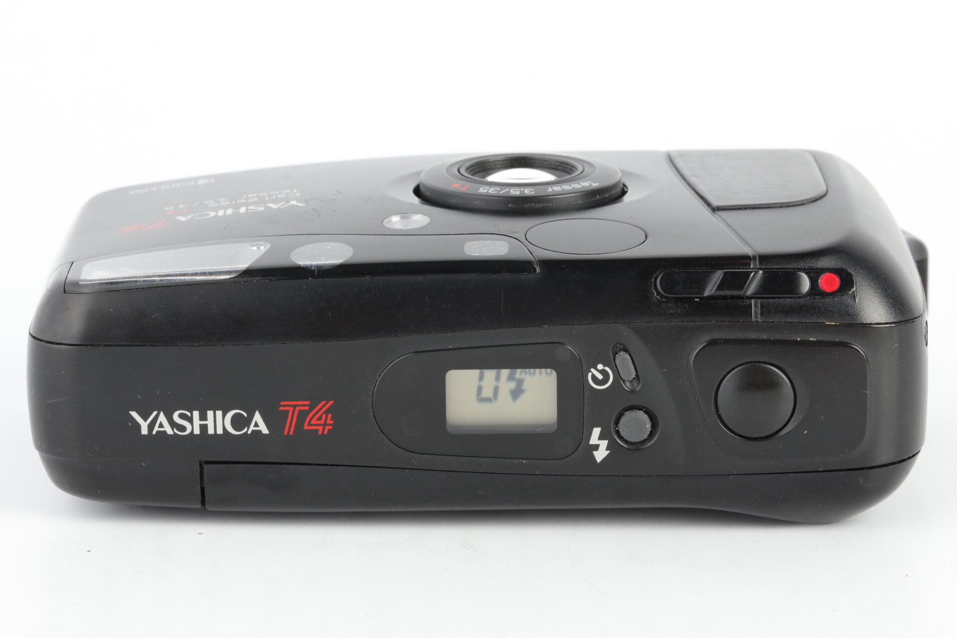 Yashica T4 mit Carl Zeiss 35mm 3,5 Tessar T*