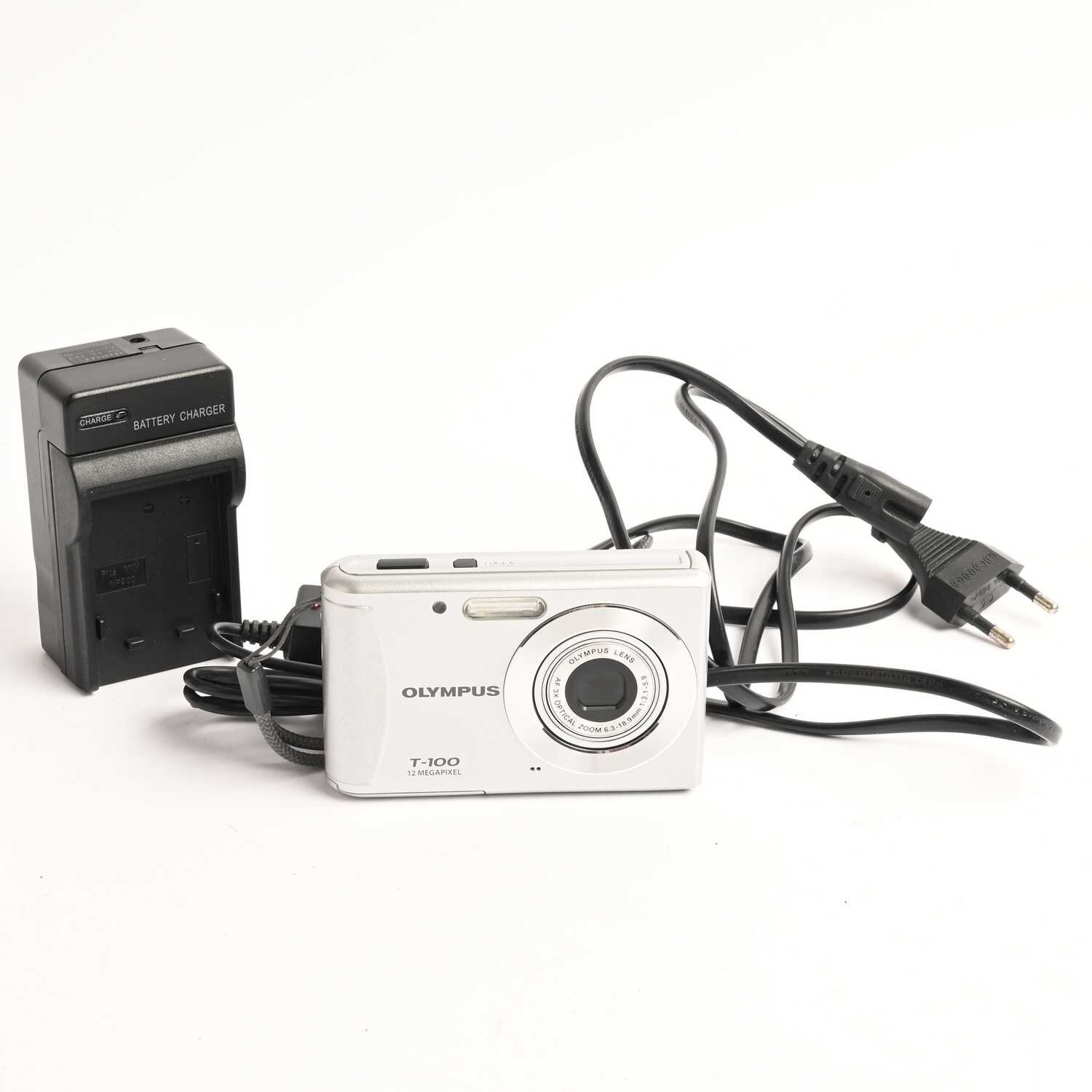 Olympus T-100 Digital Camera AF 3x Optical Zoom 12 MP silber