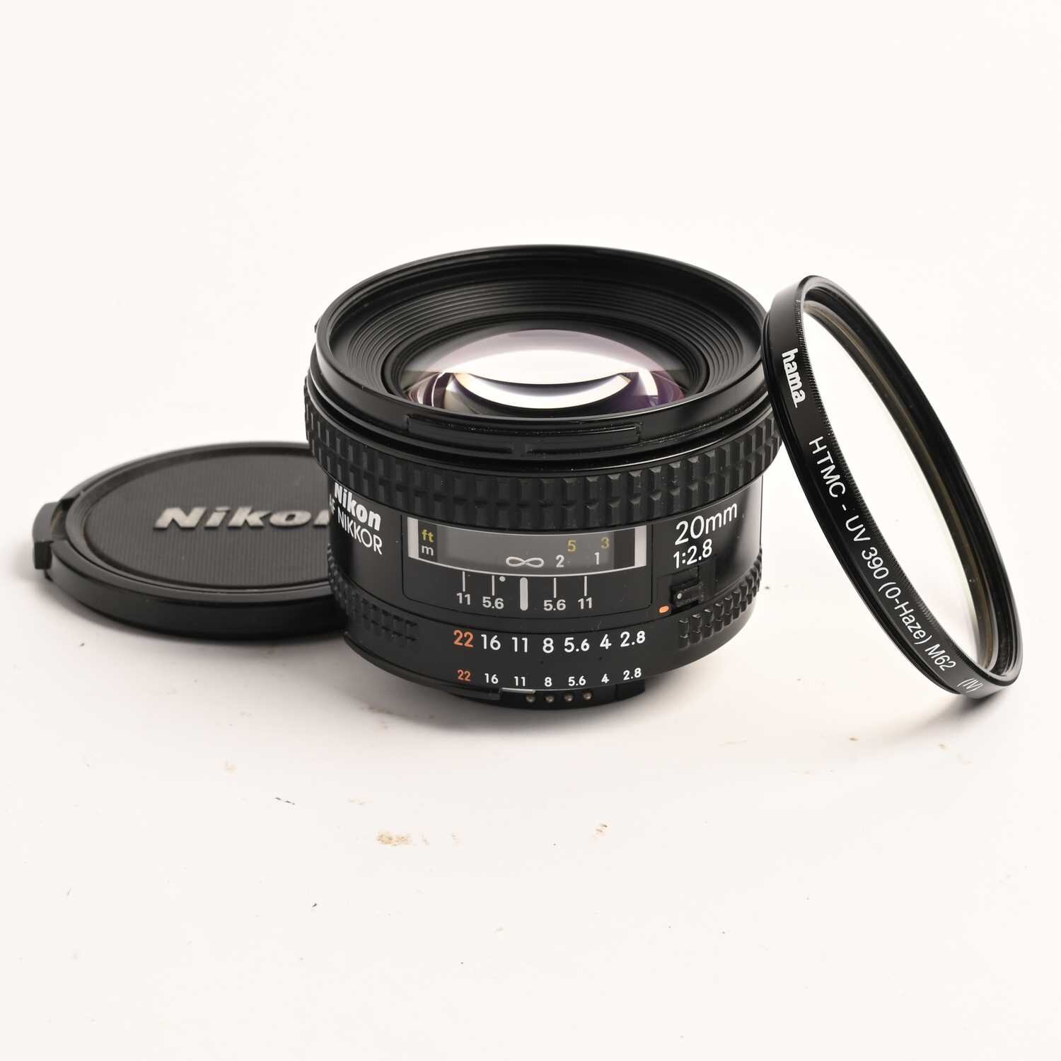 Nikon AF NIKKOR 20mm f/2.8 Weitwinkelobjektiv