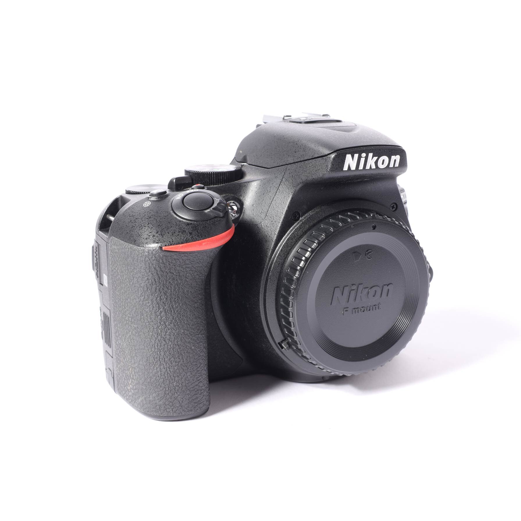 Nikon D5600 Gehäuse ca 6950 Auslösungen