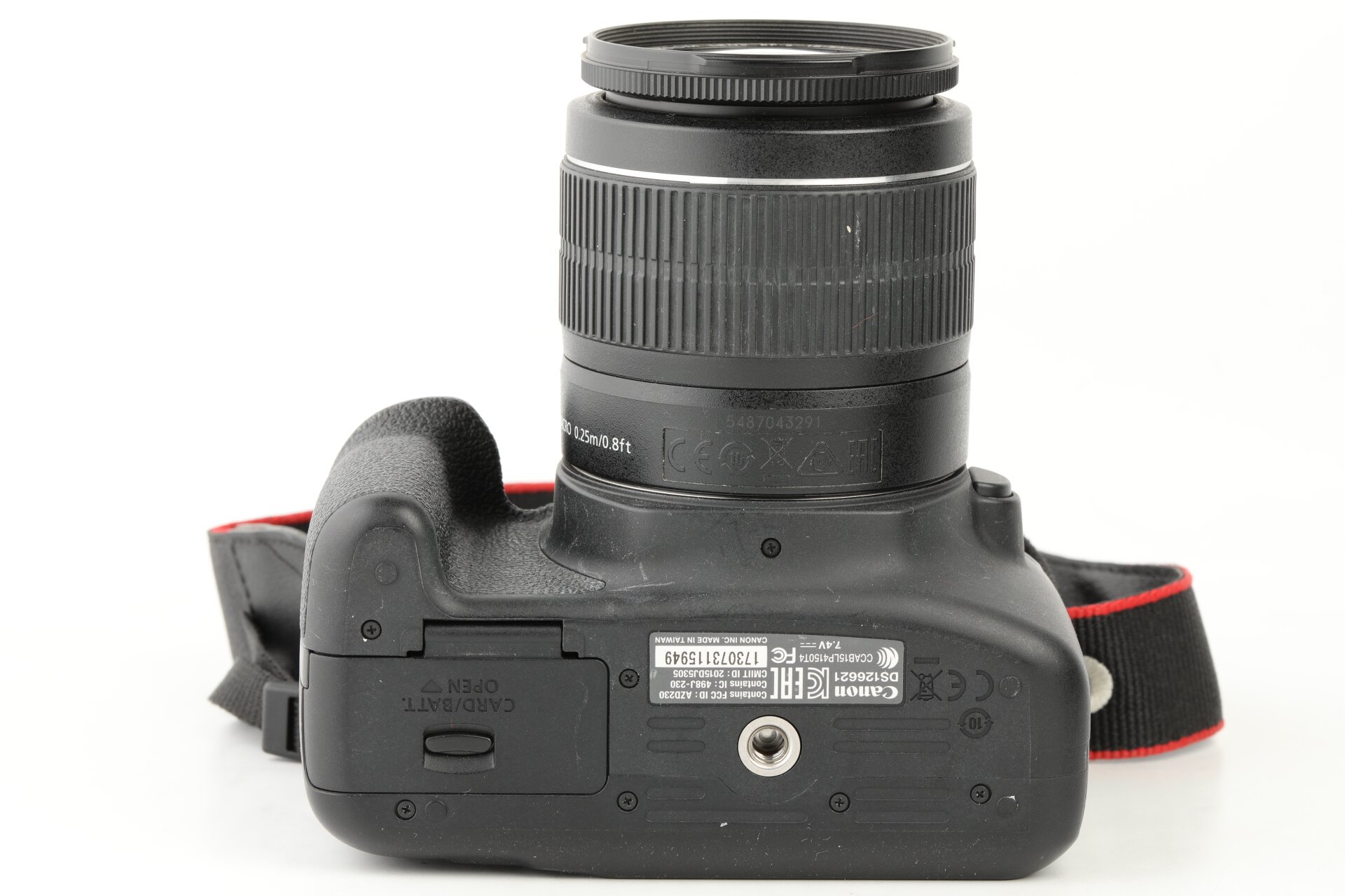 Canon EOS 1300D Gehäuse + EF-S 18-55mm 3,5-5,6 III ca 4000 Auslösungen