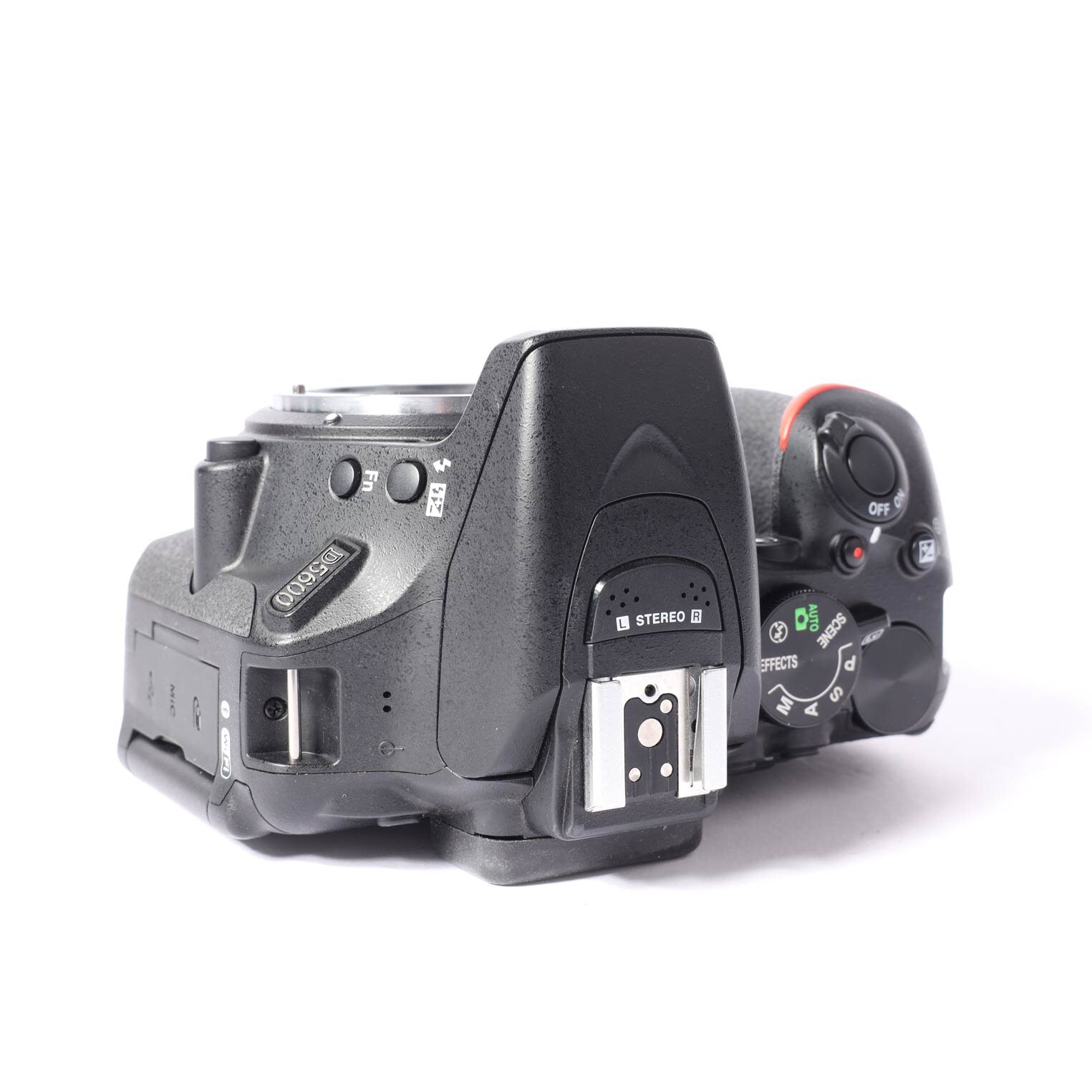Nikon D5600 Gehäuse ca 6950 Auslösungen