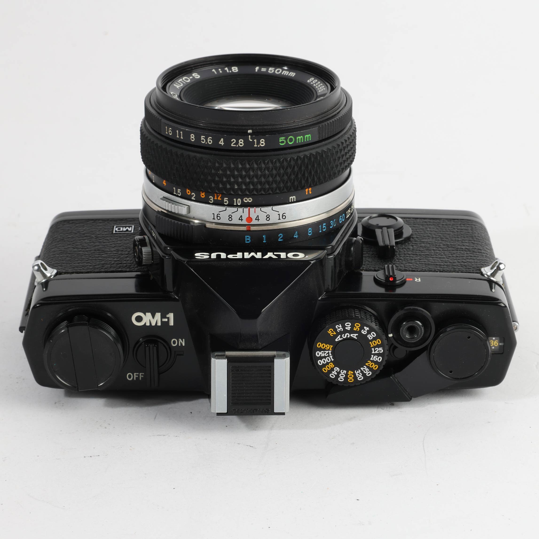 Olympus OM-1 SLR Olympus Zuiko MC Auto-S 1,8/50 Lens black