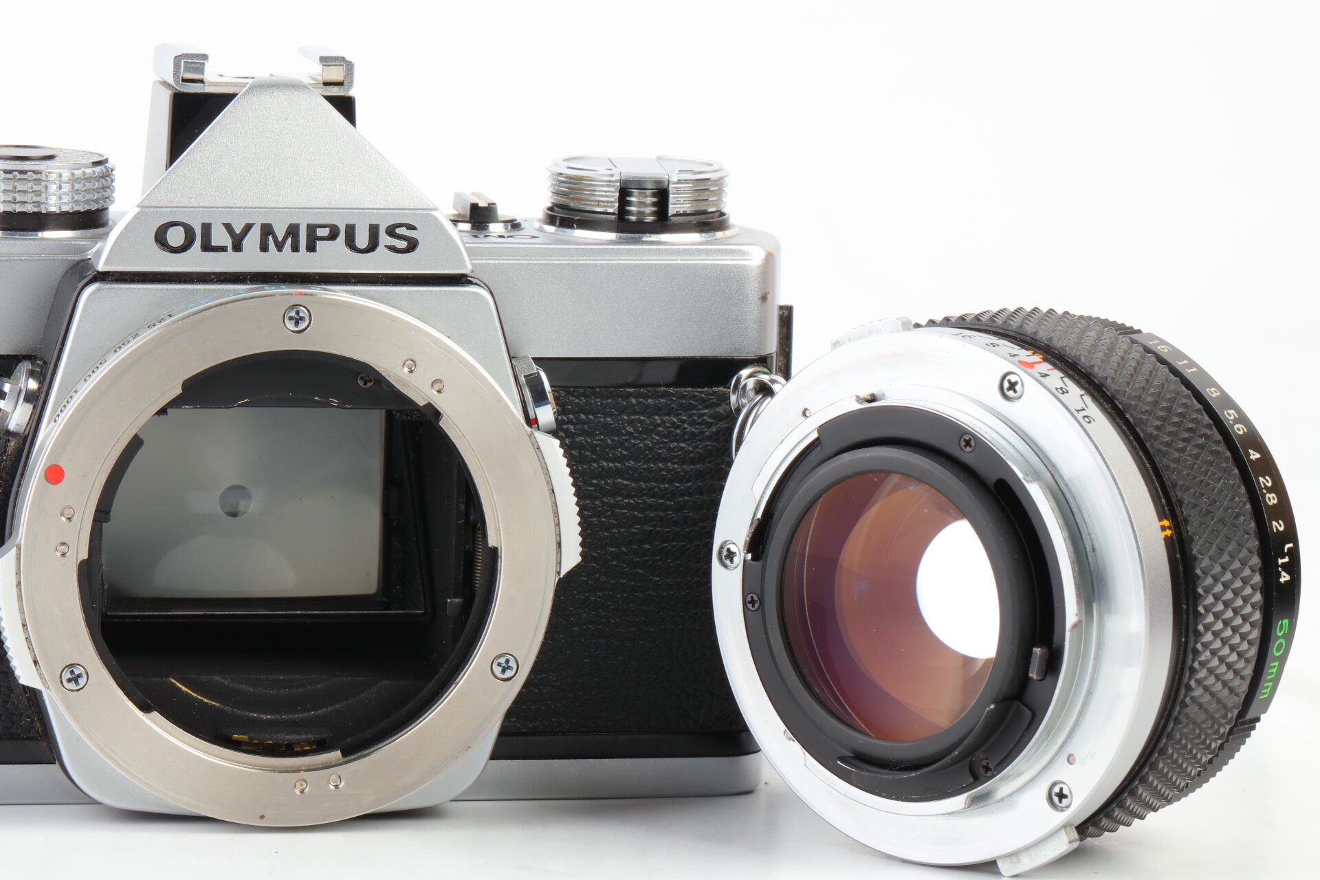 Olympus OM-1 chrom + G.Zuiko 1,4/50mm Auto-S